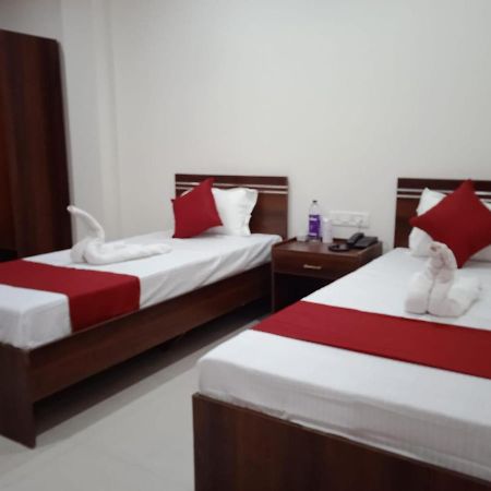 Hotel Haren Grand Guwahati Exteriör bild