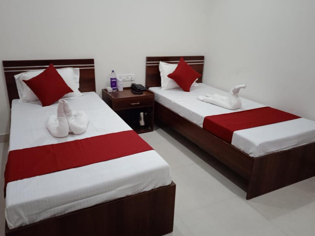 Hotel Haren Grand Guwahati Exteriör bild