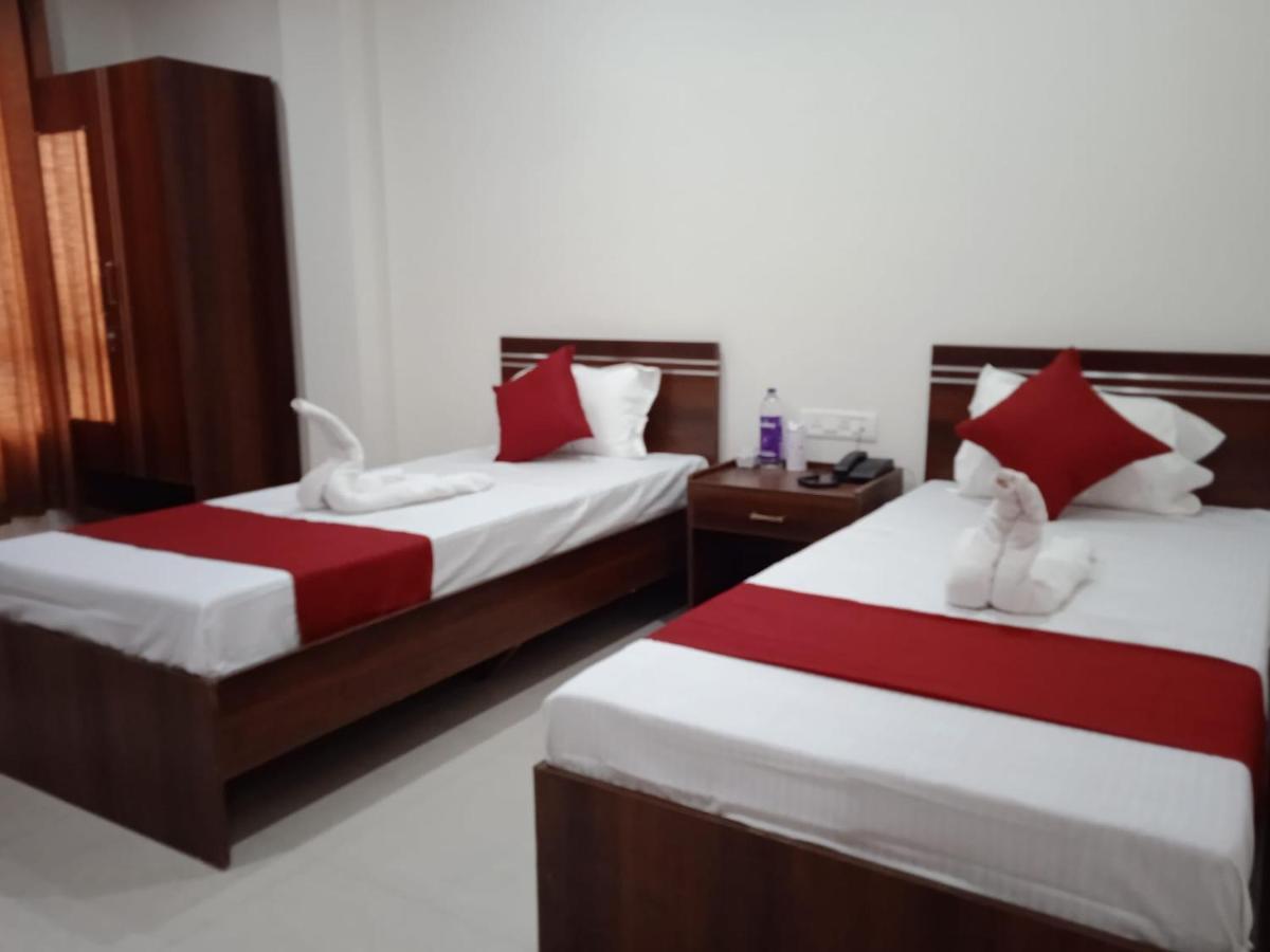 Hotel Haren Grand Guwahati Exteriör bild